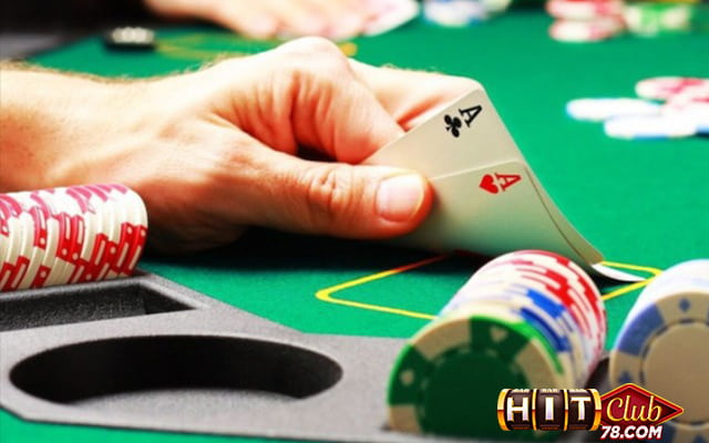Cách lựa chọn trong từng vòng Poker Hitclub